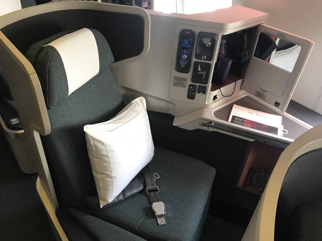Cathay Pacific Review FRA HKG C Der Sitz