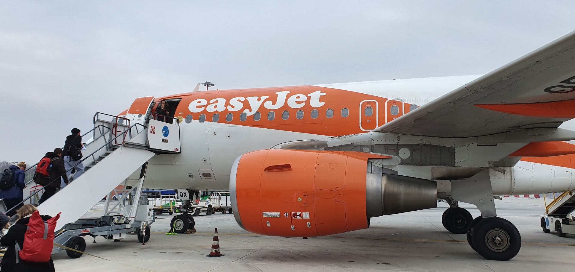 easyJet: Nonstop Roundtrips to/from 
