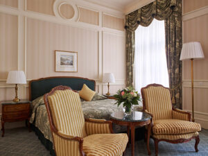 grand hotel wien deluxe room 01