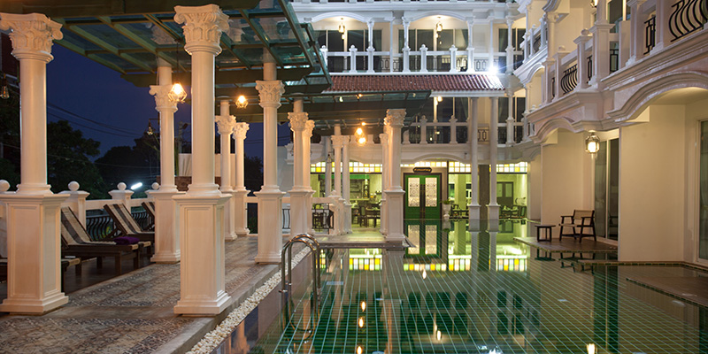 grand supicha city hotel pool