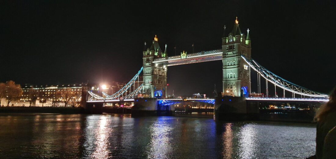 london tower bridge at night