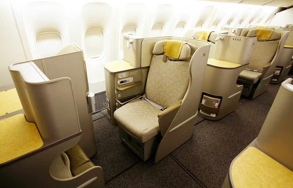 Asiana Business Class Boeing 777