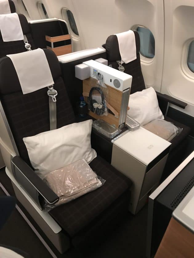SWISS Business Class Review Seat 1.1